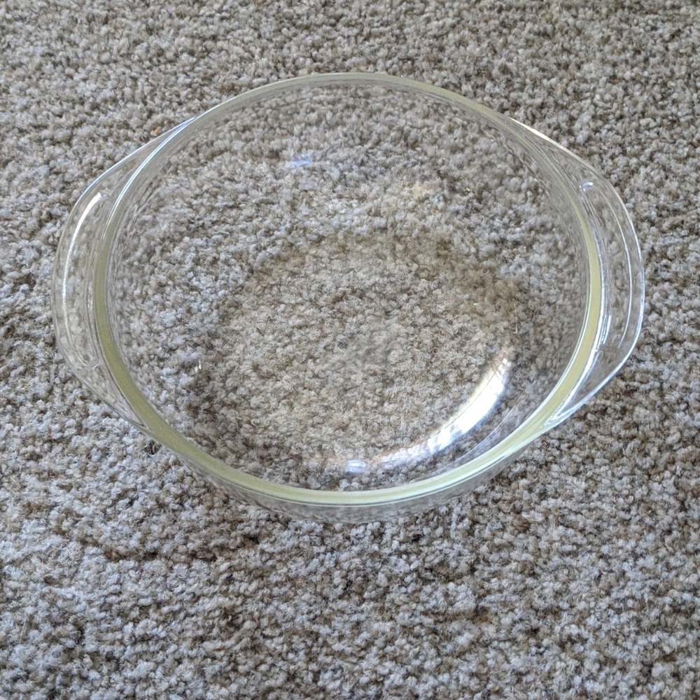 Vintage 1 1/2 qt pyrex bowl!